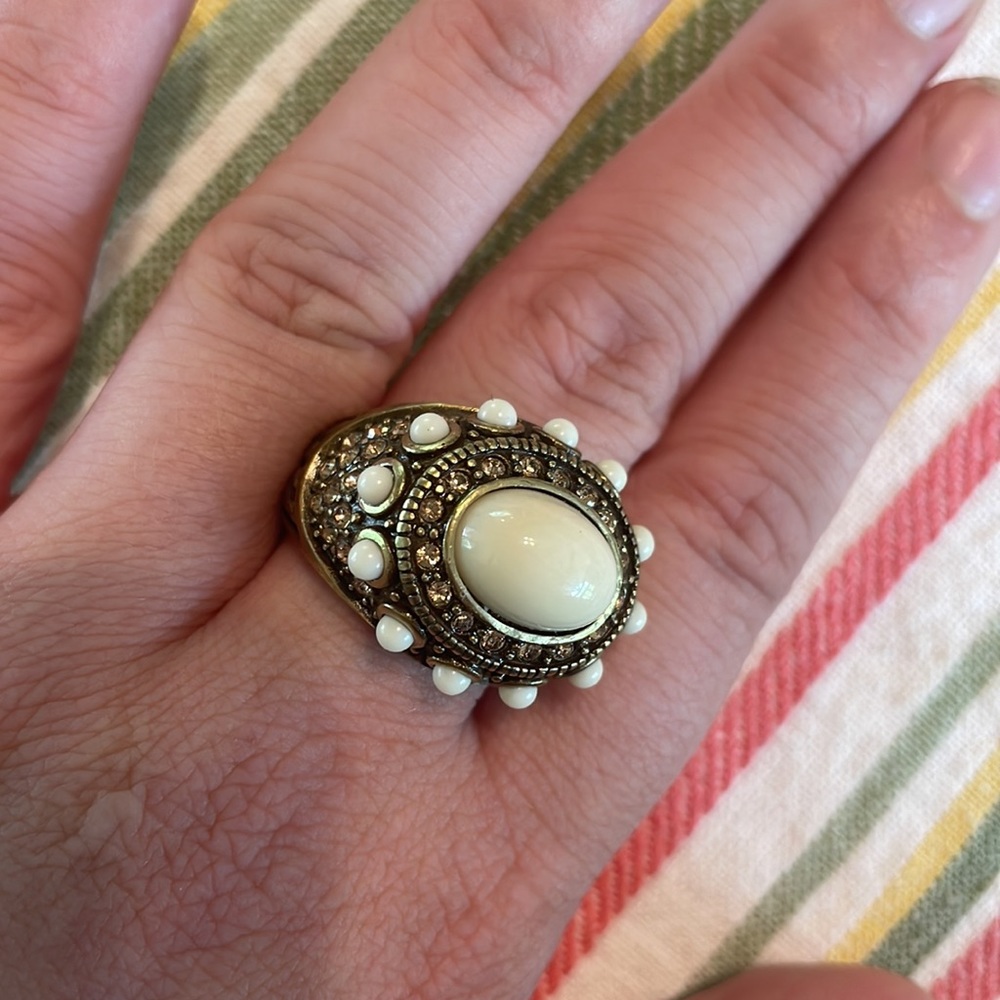 Heidi Daus White Statement Ring - image 1